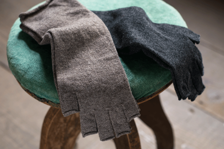 メリノウール100％アームウォーマー／NISHIGUCHI KUTSUSHITA