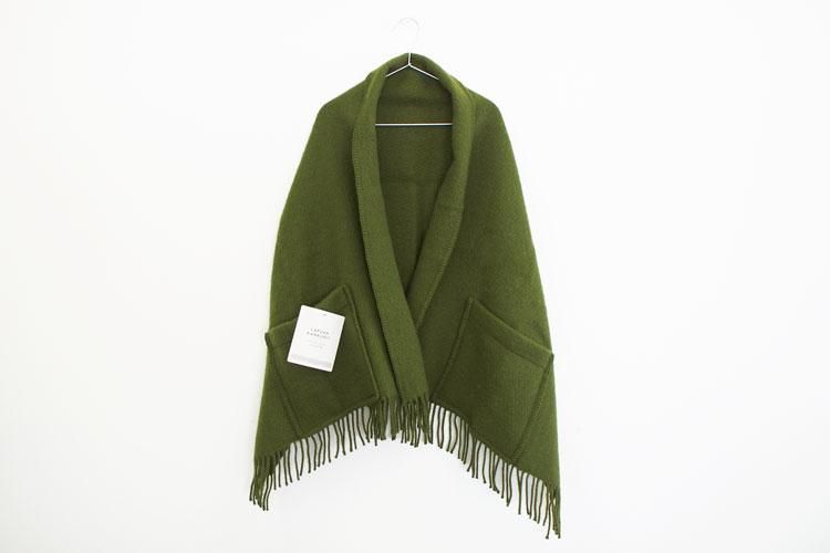 UNI pocket shawl