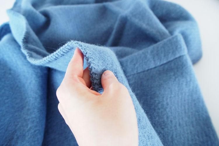 UNI pocket shawl