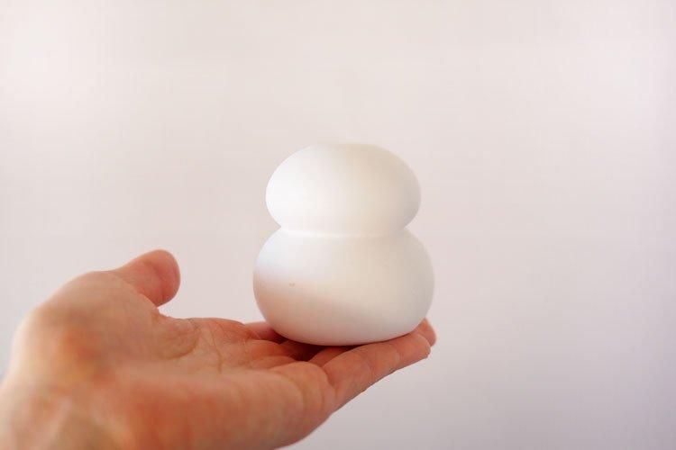 半磁器のLEDライト 雪だるま