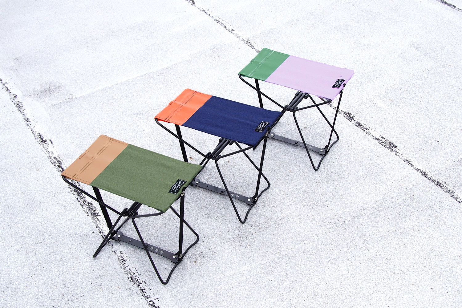 MINI FOLDING STOOL