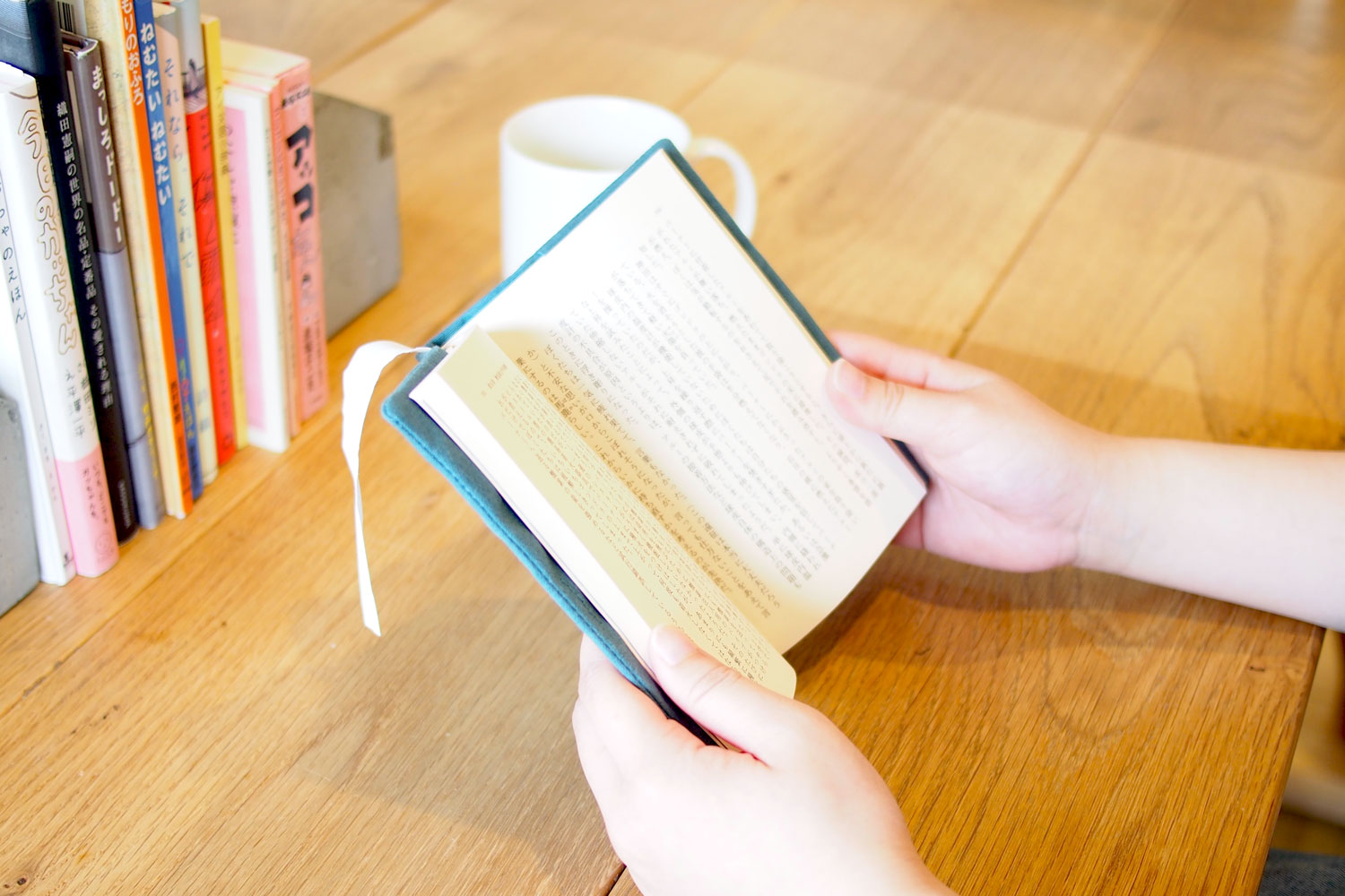 BOOK COVER ／ HITOHARI